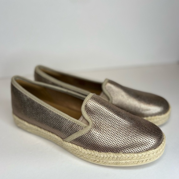 Clarks Collection Womens Azella Theoni Rose Gold Metallic Slip Ons Sz 8.5M NWOB - Picture 2 of 16